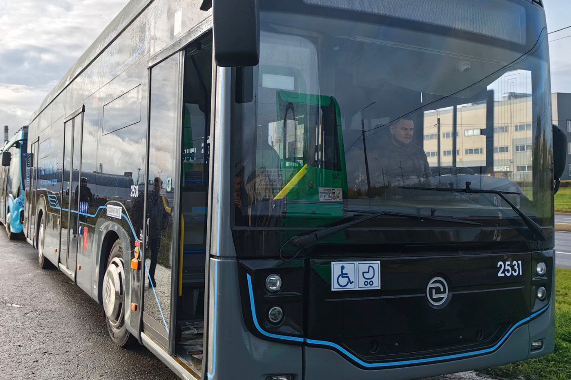В Петербурге началось строительство первого парка электробусов на 400 мест